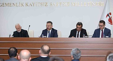 Vali Aksoy, il sağlık hizmetleri değerlendirme toplantısı gerçekleştirdi