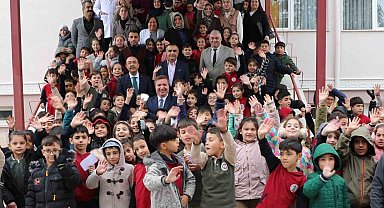 Vali Aydoğdu okul ziyaretlerinde bulundu