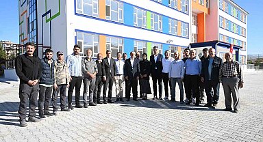 Vali Yavuz, okul inşaatlarında incelemelerde bulundu