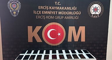 Van'da çok sayıda kaçak cep telefonu ele geçirildi
