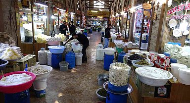 Van'ın asırlık lezzeti otlu peynir kışlık küplerde tüketiciyle buluşuyor