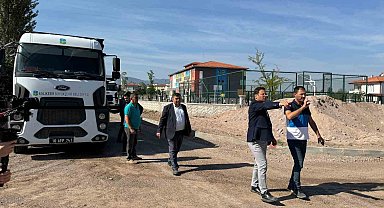 Vatandaş asfalt istedi Başkan Sak yaptı