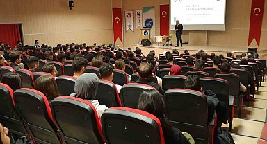 VEDAŞ Şirket Müdürü Talay üniversite öğrencileriyle bir araya geldi