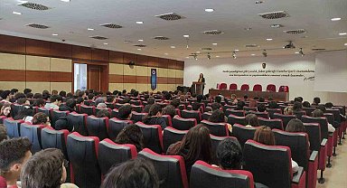 Yabancı Diller Yüksekokulu öğrencileri, fakülte toplantıları oryantasyon programına katıldı