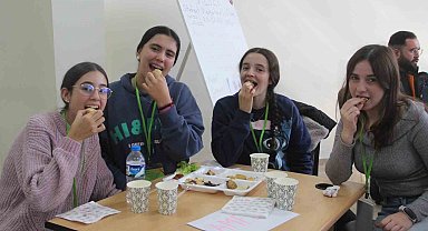 Yabancı öğrenci ve öğretmenler Sivas'ta Türk mutfağının lezzetlerini tattı