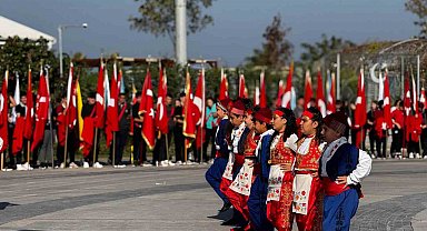 Yalova'da Cumhuriyet'in 101. yılı coşkuyla kutlandı
