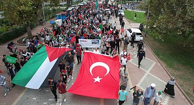 Yalova'da Gazze işgalinin 1. yıl dönümünde protesto yürüyüşü