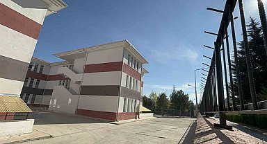 Yangın merdiveninden düşen çocuk yaralandı: Ameliyata alındı