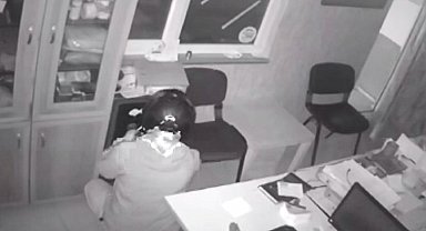 Yedek anahtar ile eski dükkanını soydu