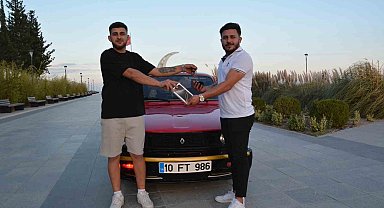 Yok böyle takas: Iphone 16 ile otomobili takas ettiler