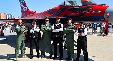 Yöresel kıyafetleriyle TEKNOFEST'te ilgi topluyorlar