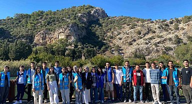 Yurt öğrencileri Muğla'da tarihi ve doğal güzellikleri keşfetti
