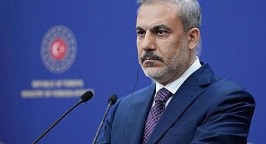 Bakan Fidan canlı yayında açıkladı! Esad, Doha'daki o görüşmeden sonra gitmiş...