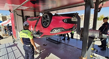 Vatandaşlar kazayı birebir yaşadı, emniyet kemerinin önemini anladı