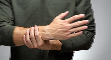 Parkinson’da umut veren gelişme! Ameliyatsız yöntemle titreme durdurulabiliyor