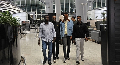 Dünya Kupası için ABD'ye girişine izin verilmeyen Somalili hakem ülkesine döndü